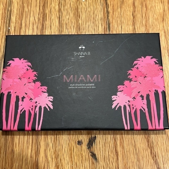 Shaina B. Miami Mini Eye Shadow Palette - Picture 3 of 4